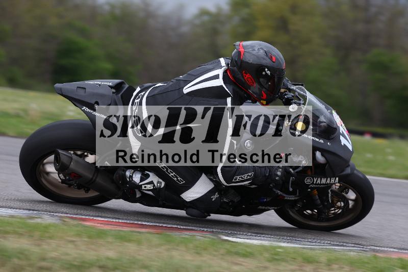 Archiv-2022/13 25.04.2022 Plüss Moto Sport ADR/Freies Fahren/17